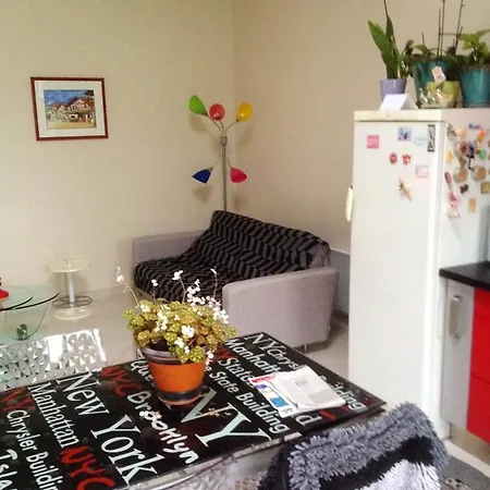 Vakantiehuis Petit Coin De Paradis Avec Jardin Cloture A *