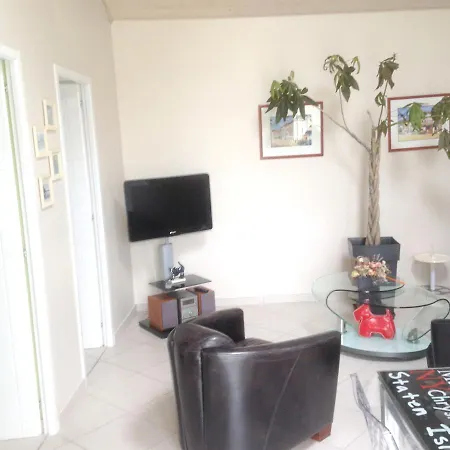 Petit Coin De Paradis Avec Jardin Cloture A 펜션 오슈