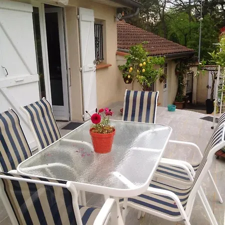 Petit Coin De Paradis Avec Jardin Cloture A 펜션