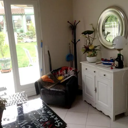 Petit Coin De Paradis Avec Jardin Cloture A 펜션 오슈