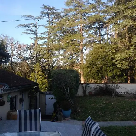 펜션 Petit Coin De Paradis Avec Jardin Cloture A *