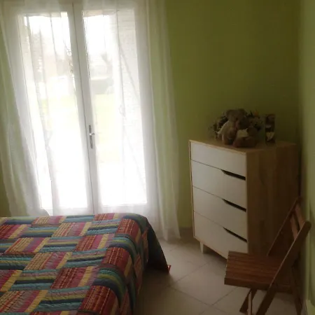 Petit Coin De Paradis Avec Jardin Cloture A Holiday home *