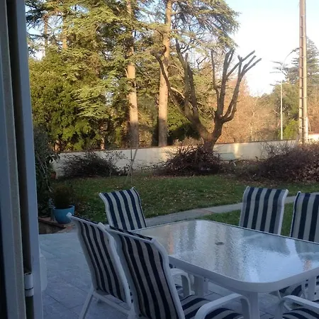 펜션 Petit Coin De Paradis Avec Jardin Cloture A 오슈